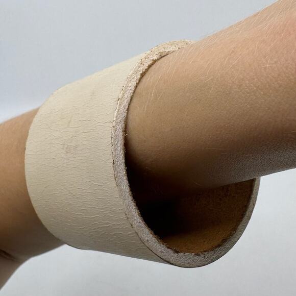 Vintage Ivory Leather Cuff Bracelet - Picture 9 of 9